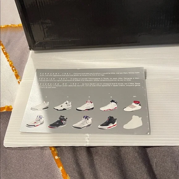 Jordan Spizike Black and Infrared Sneakers - Picture 2 of 11